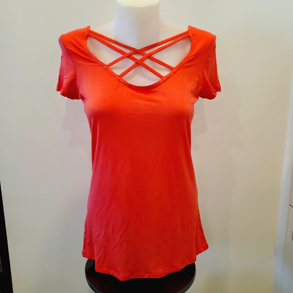 Orb Helena Reversible Crisscross Tee in Azalea